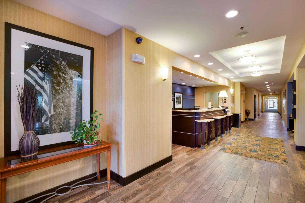 Hampton Inn Harrisonburg South Exterior photo