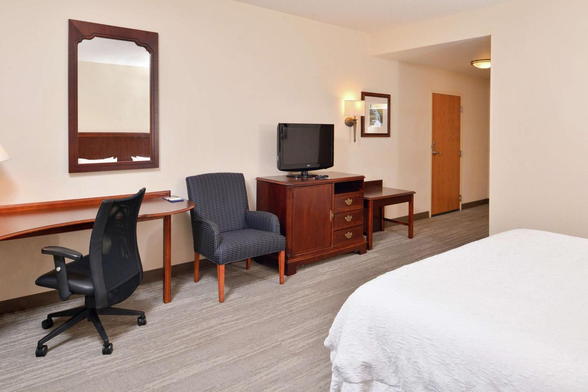Hampton Inn Harrisonburg South Exterior photo