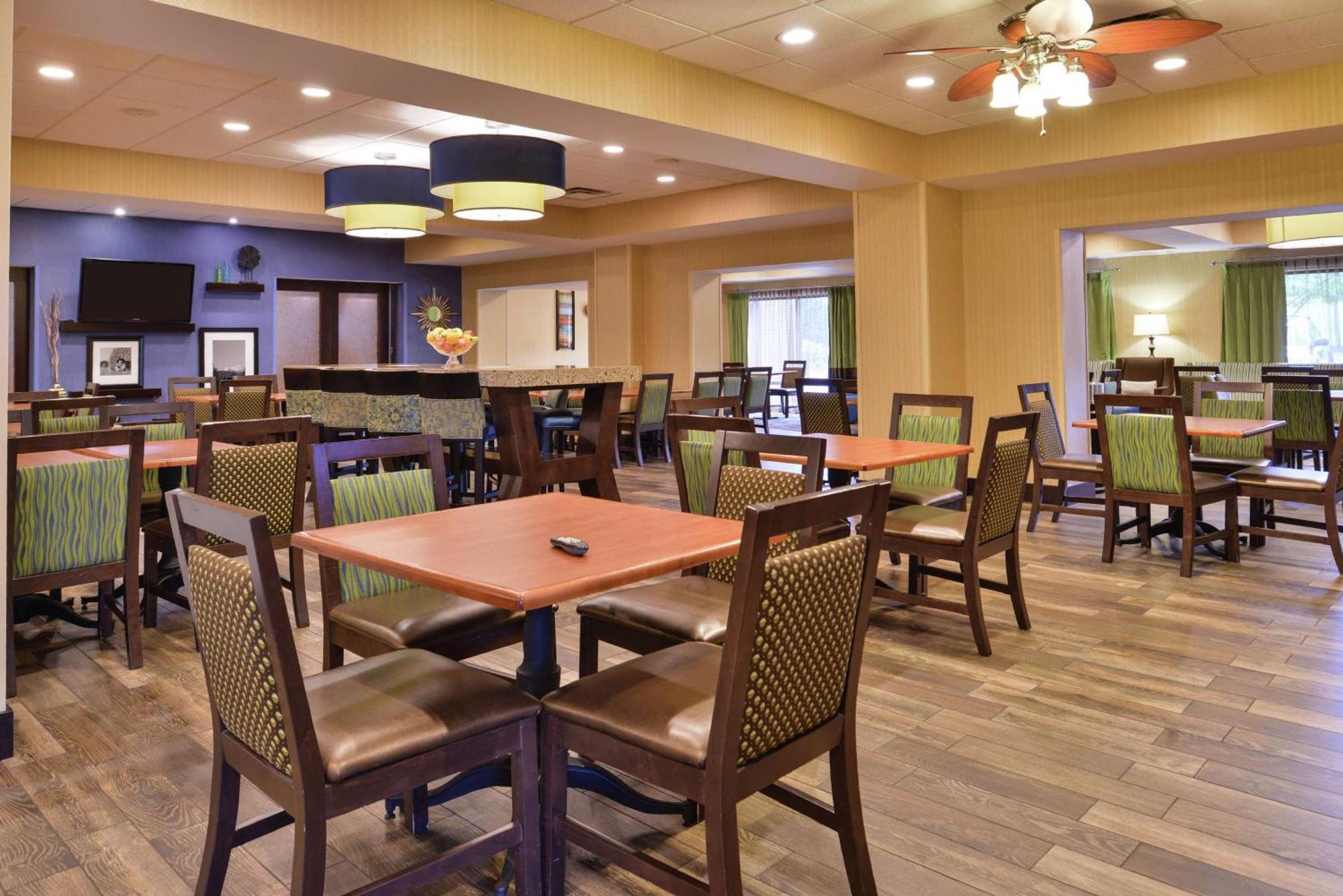 Hampton Inn Harrisonburg South Exterior photo