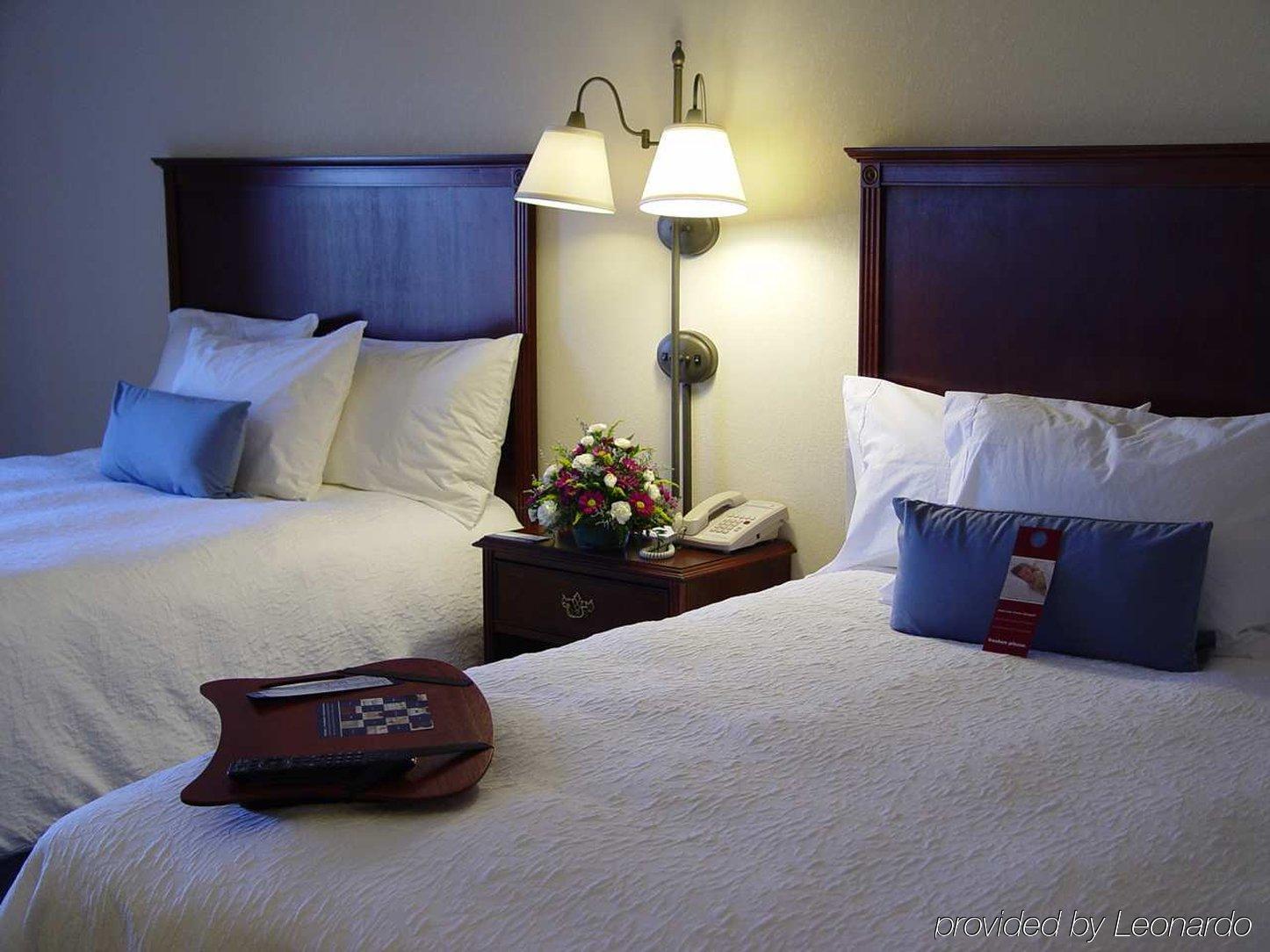 Hampton Inn Harrisonburg South Room photo
