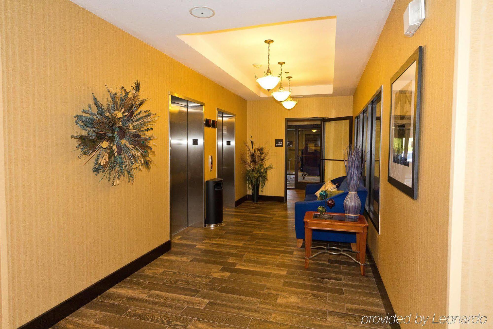 Hampton Inn Harrisonburg South Exterior photo