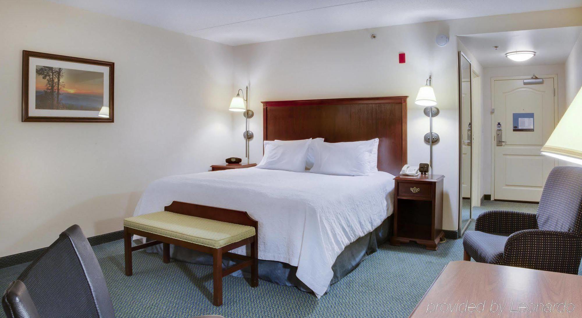 Hampton Inn Harrisonburg South Exterior photo